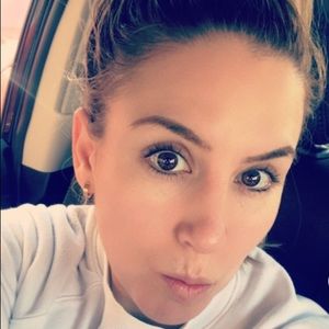 Meet your Posher, Brenda